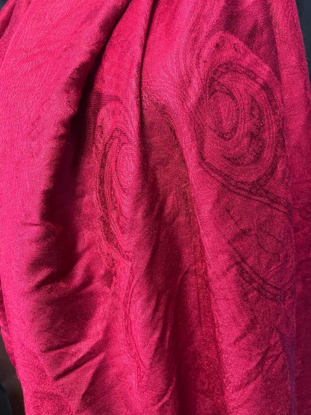 Pashmina Red Design - Picture 2 of 4